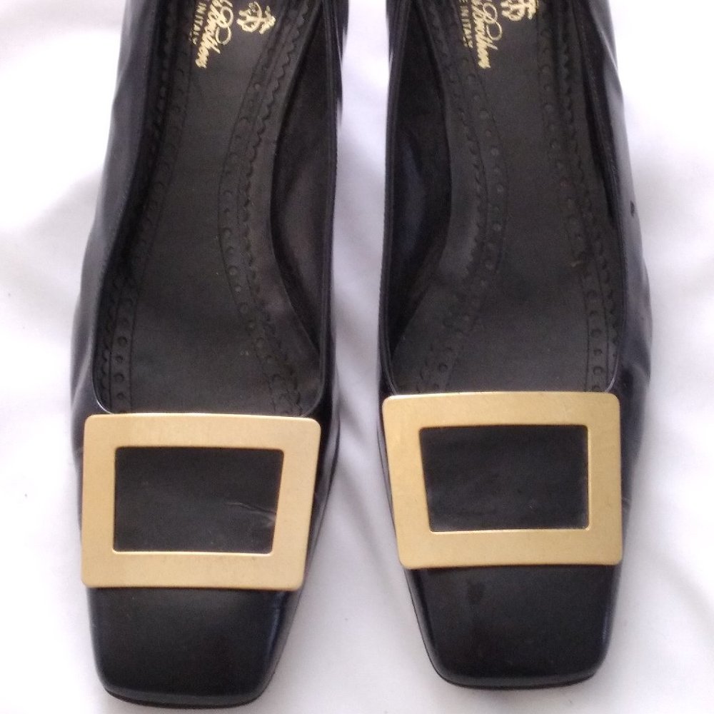Brooks Brothers Black Leather Pump with Brass Toe Buckle 9 US